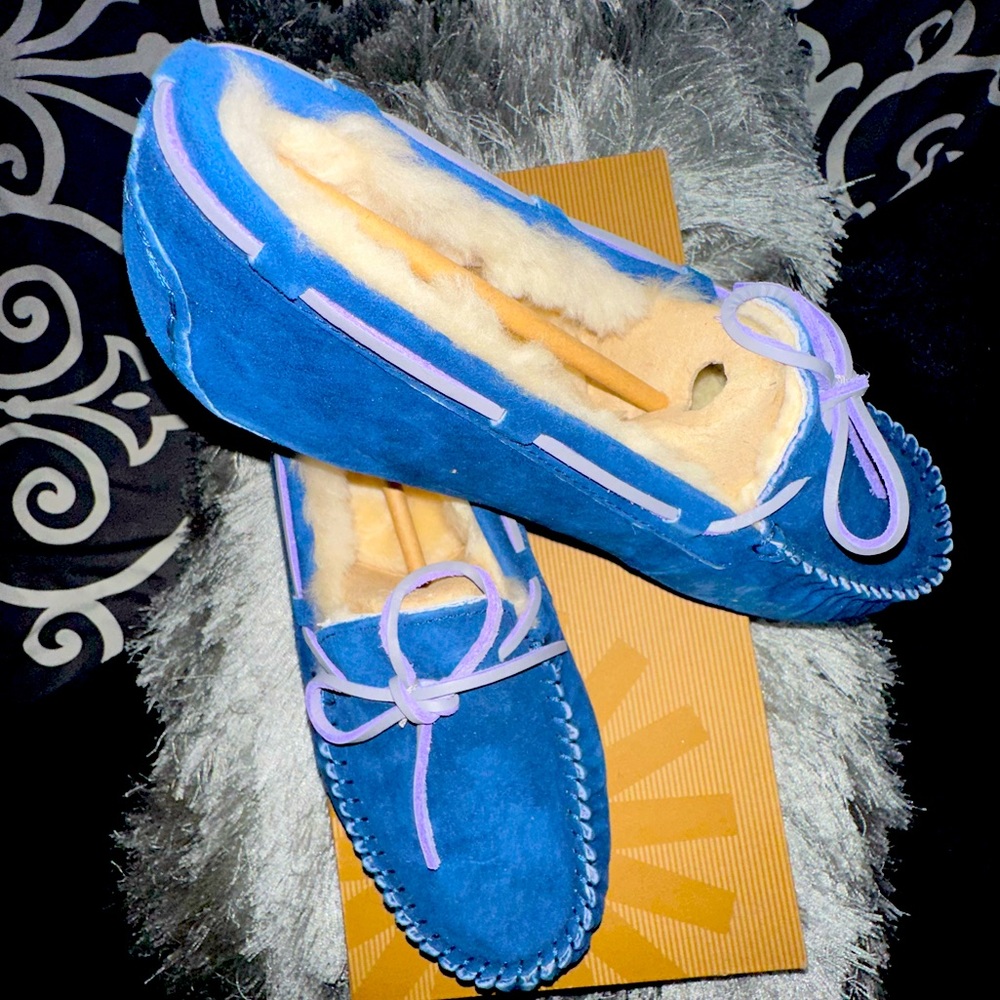 UGG Australia Dakota Slippers Indigo Suede Women 9